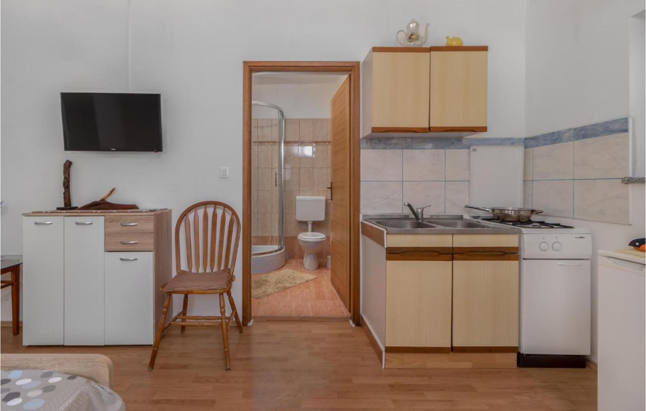 Pet Friendly Apartment In Pinezici With Wifi Pinezići Exterior foto