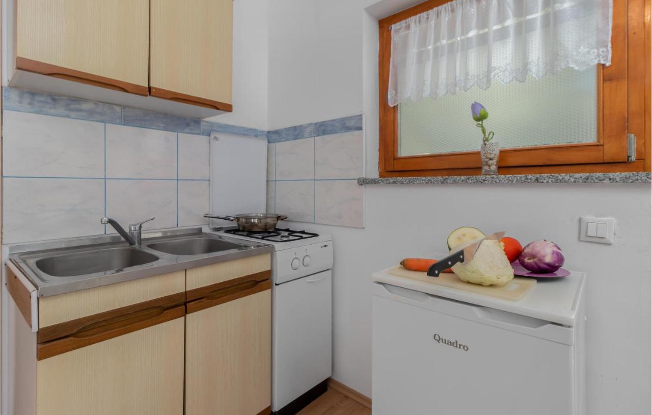 Pet Friendly Apartment In Pinezici With Wifi Pinezići Exterior foto