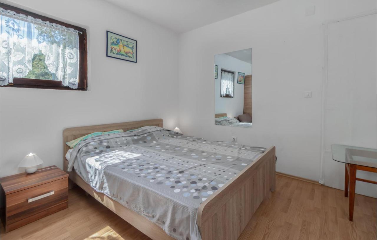 Pet Friendly Apartment In Pinezici With Wifi Pinezići Exterior foto