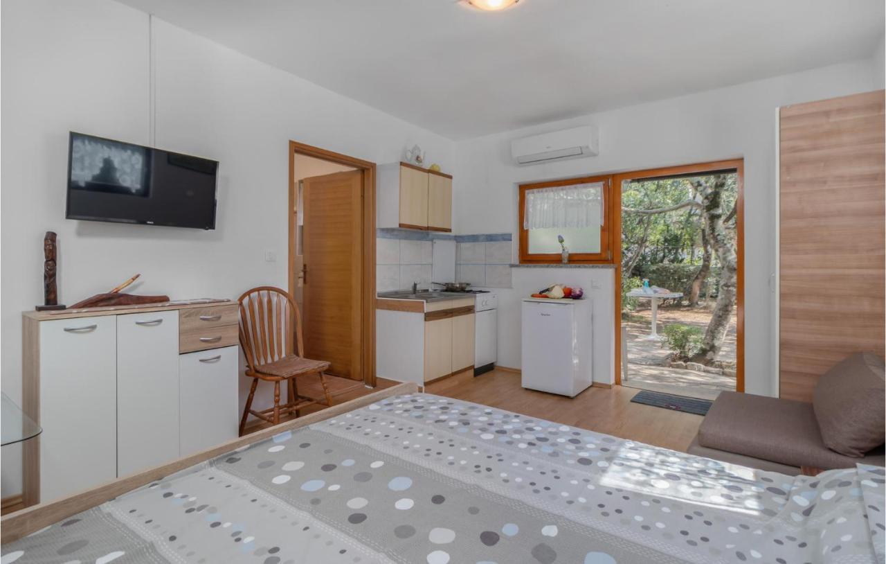 Pet Friendly Apartment In Pinezici With Wifi Pinezići Exterior foto